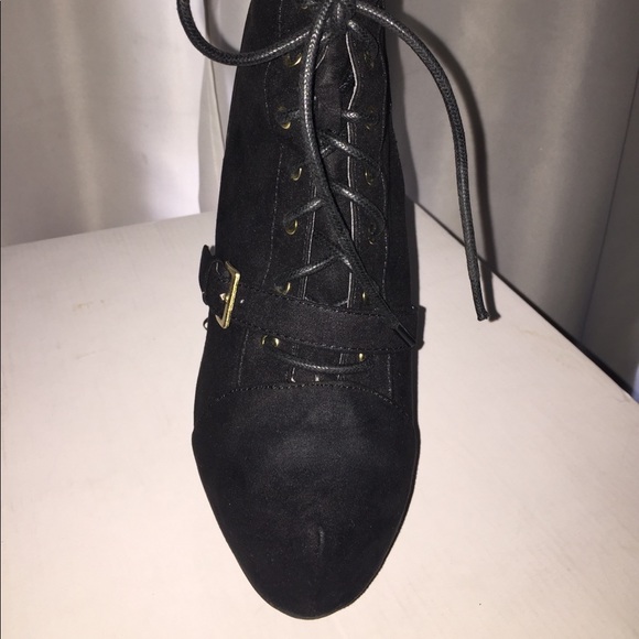 Black Suede Like Platform Bootie - Picture 7 of 8